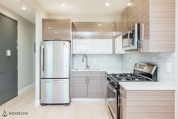 Rented by Nooklyn NYC LLC | media 22