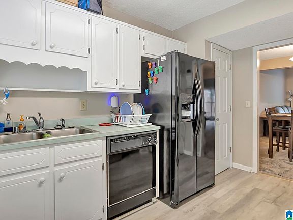 4th image of 2194 Cheshire Dr