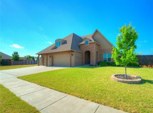 2500 Langley Ct, Norman, OK 73071