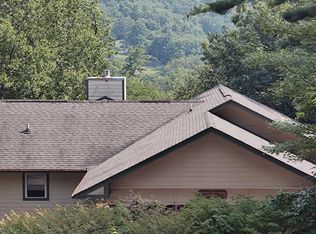 92 Stillwater Ln, Sky Valley, GA 30537