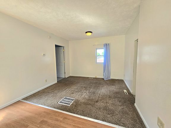 4th image of 209 1/2 E North St