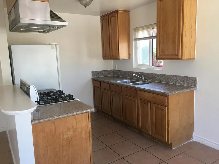 7123 Westview Pl — Photo 2