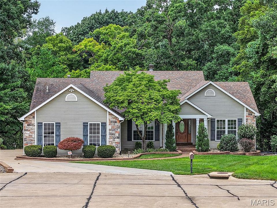 1st image of 1527 Ridge Hill Ct