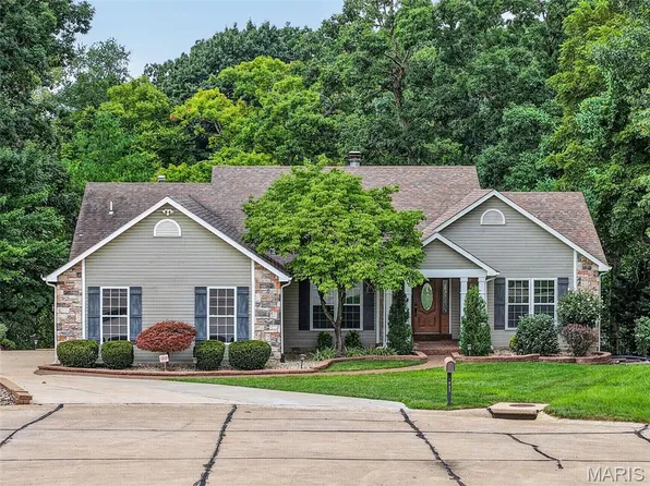 1527 Ridge Hill Ct, Dardenne Prairie, MO 63368