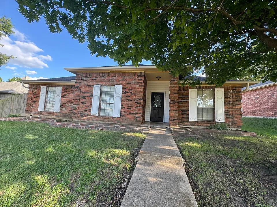 1018 Dandelion Dr