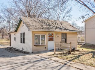 2523 E 42nd St, Des Moines, IA 50317