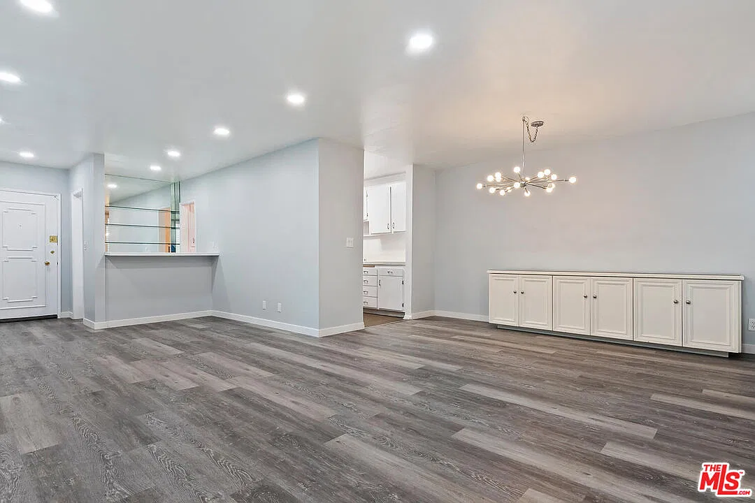 1 bed, 1.0 bath, 964 sqft, $3,400 — Photo 4