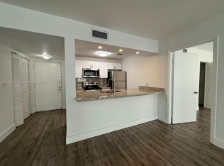 8120 Geneva Ct APT 255, Doral, FL 33166