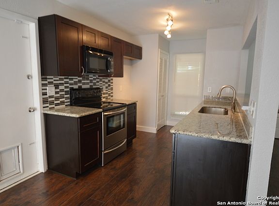 5th image of 11950 Alamo Blanco St