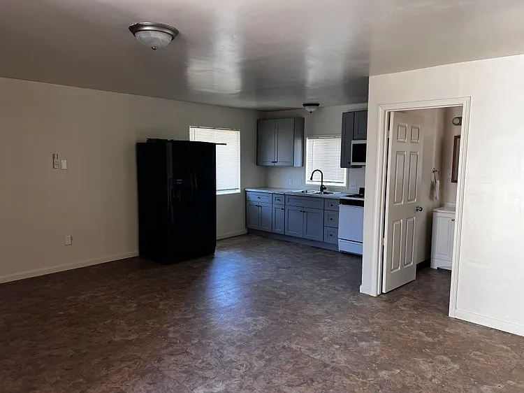 Studio, 600 sqft, $1,000 — Photo 3
