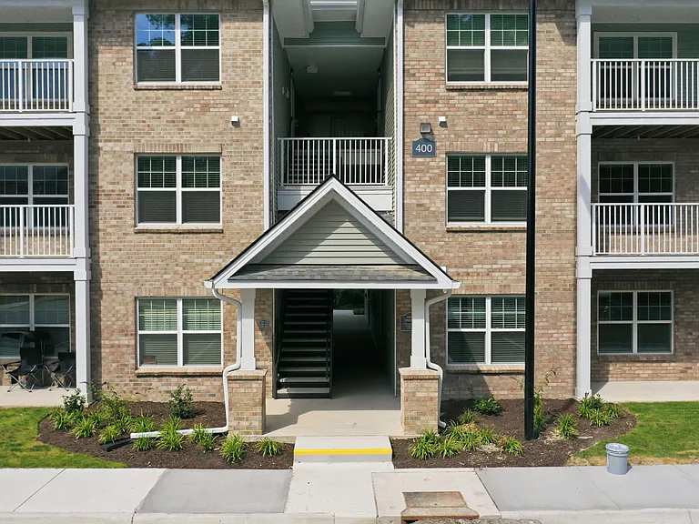 Oak Terrace — Photo 10