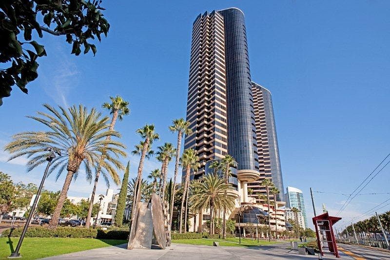 1st image of 200 Harbor Dr
