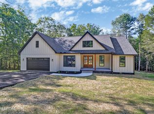 1452 Model Farm Rd, Jamestown, TN 38556