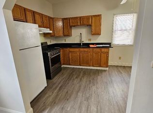 824 Walnut St #2W, Fall River, MA 02720