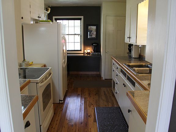 3rd image of 518 8th St N