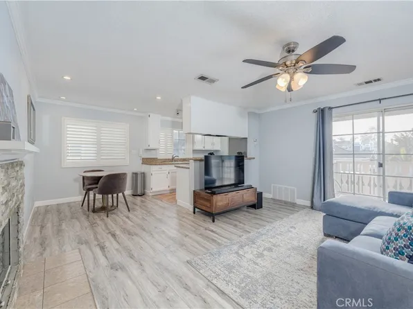 7821 Essex Dr APT 103, Huntington Beach, CA 92648