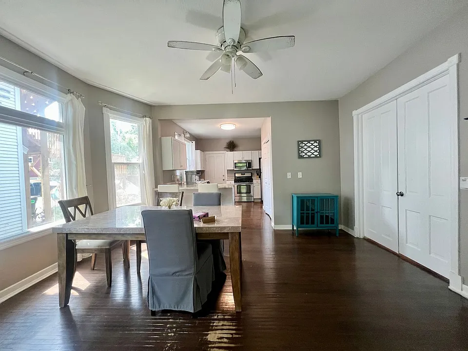 824 W Center St #1