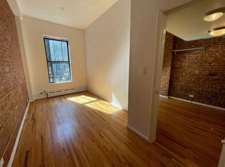 372 W 46th St #2R, New York, NY 10036