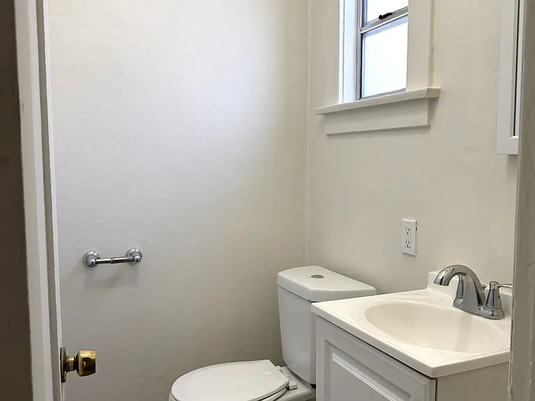 1530 S Gaffey St — Photo 17