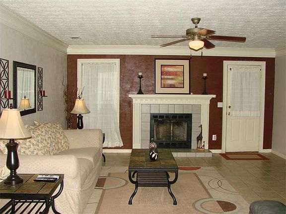 3rd image of 6894 Justin Dr