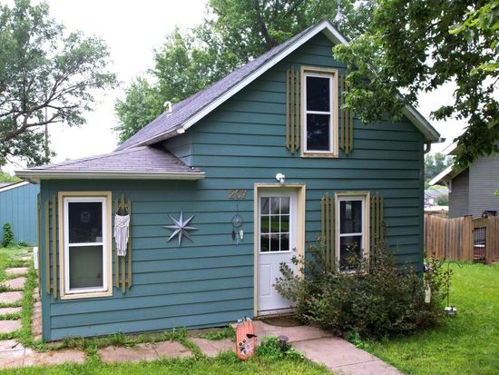 207 W Pribram St, Prague, NE 68050