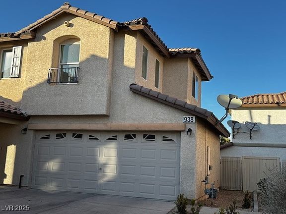 3rd image of 938 Cantabria Heights Ave