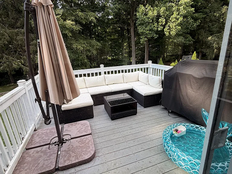 1277 Rubber Ave — Photo 6