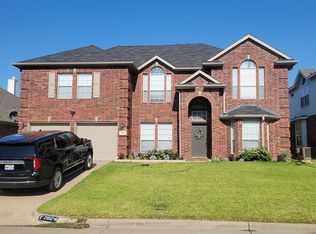 7824 Brook Meadow Ln, Fort Worth, TX 76133