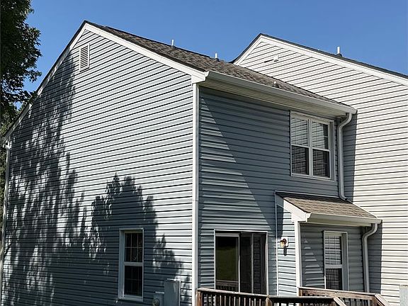 3rd image of 8253 Circle Tree Ln