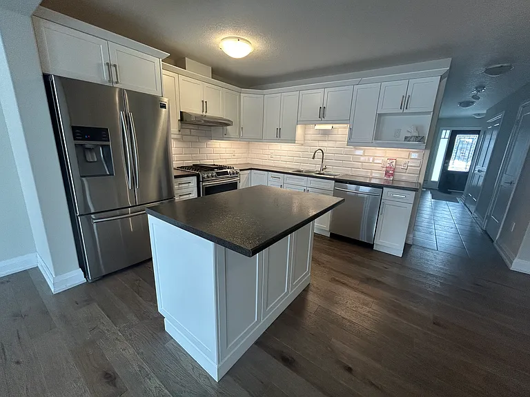 12 Winterton Ct — Photo 4