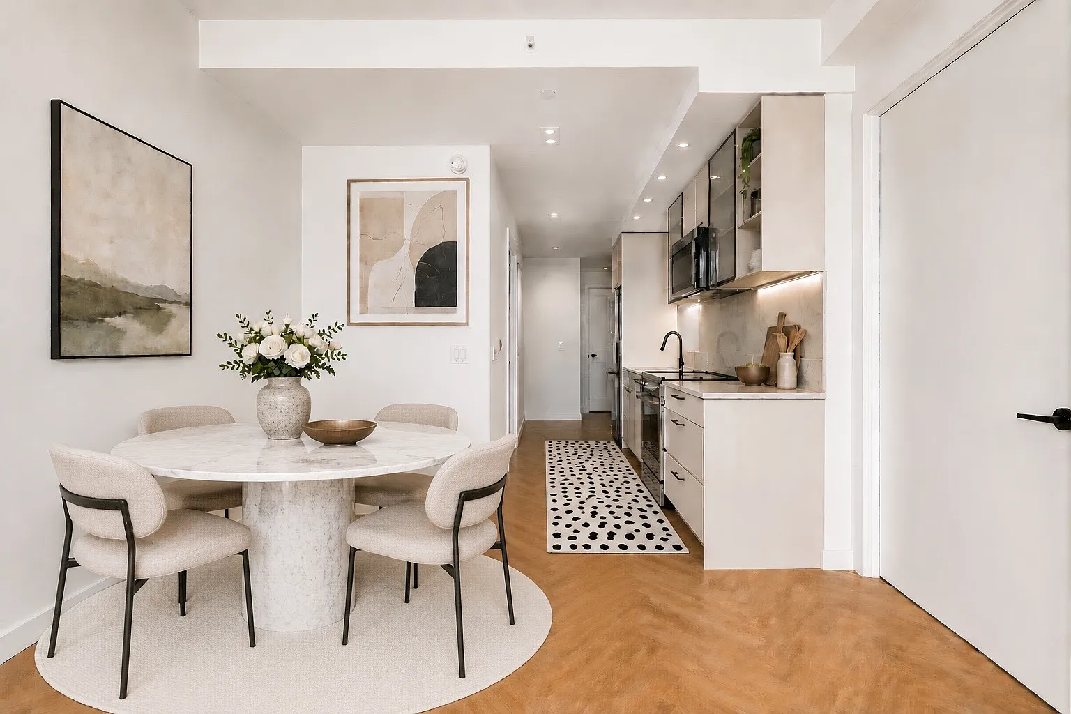 104 Fleet Place — Photo 2