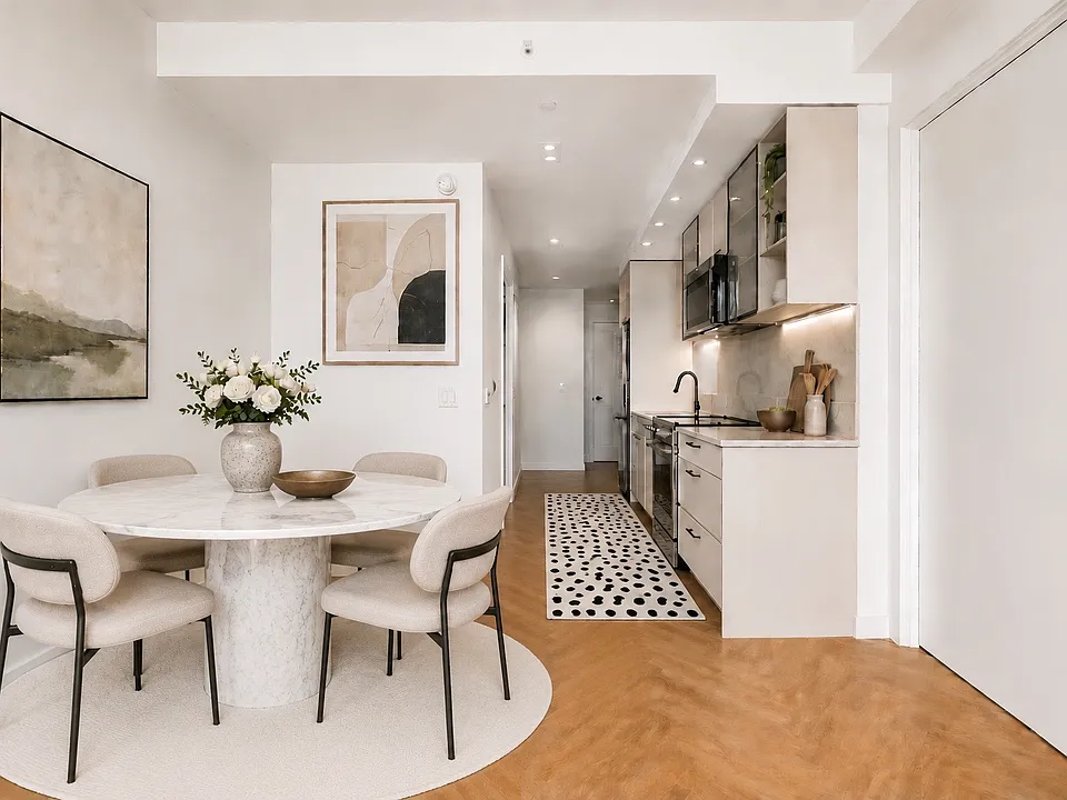 104 Fleet Pl #3E