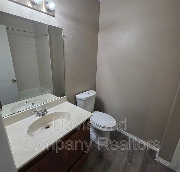 4412 Saint Andrews Dr #B — Photo 15