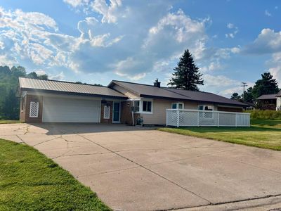 616 E 1st St, Caspian, MI, 49915