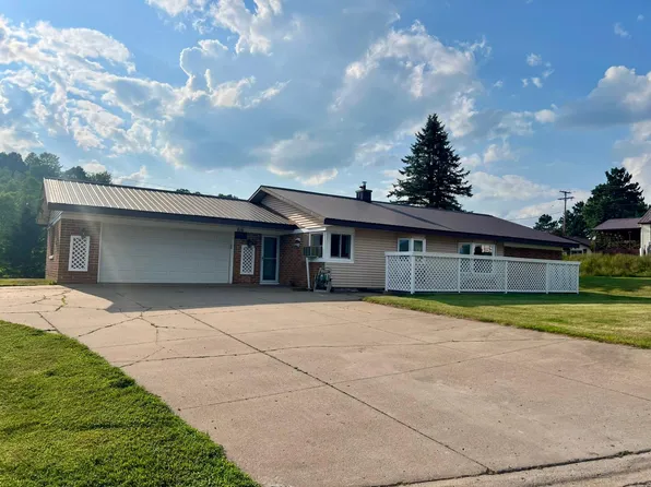 616 E 1st St, Caspian, MI 49915