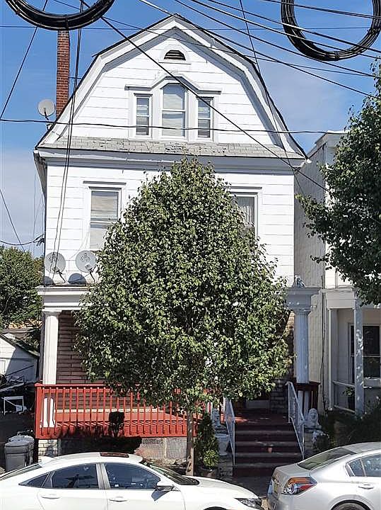 2nd image of 134 75th St