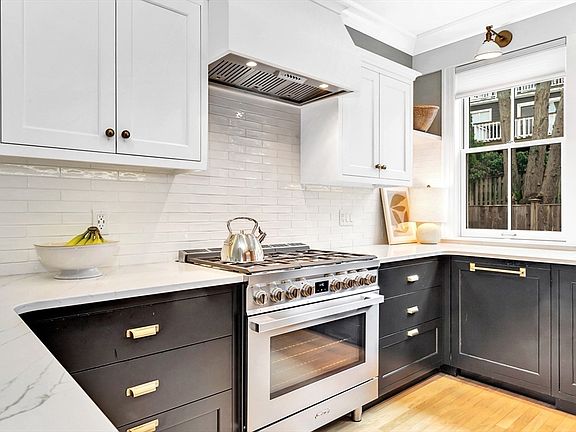 3rd image of 56 Middle St