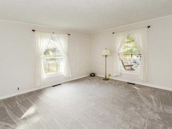 2nd image of 136 Hill St