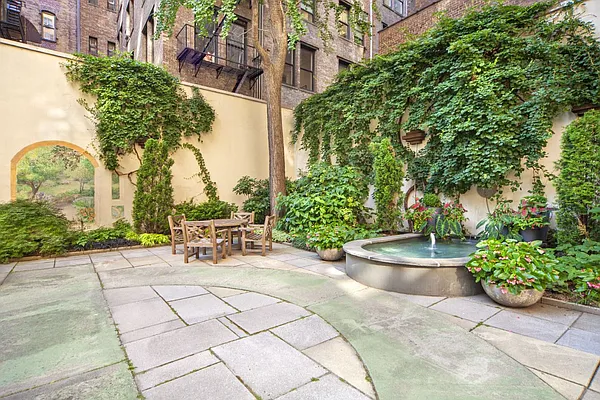 Sold by Compass | media 8