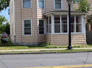 8 9th St, Waterford, NY 12188