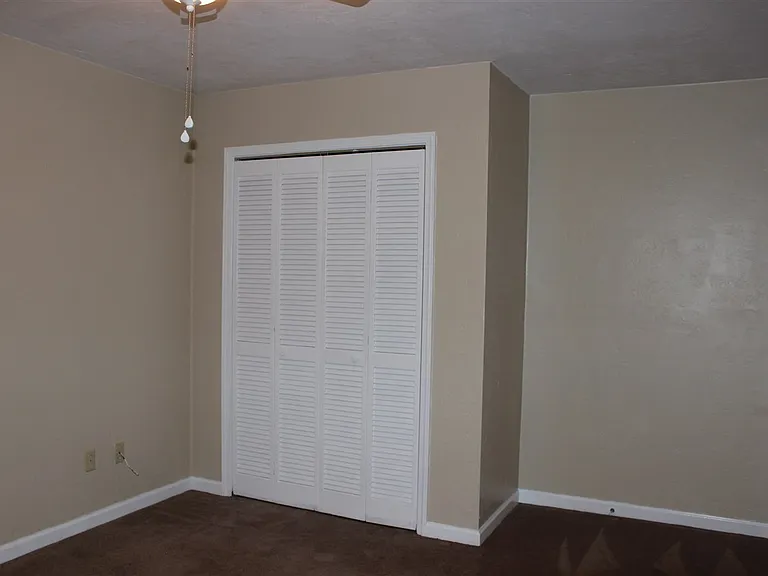 1253 Continental Ct — Photo 8