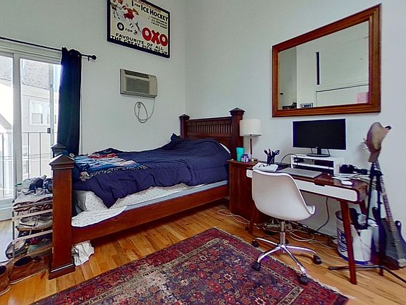 3rd image of 1958 N Lincoln Ave #3R