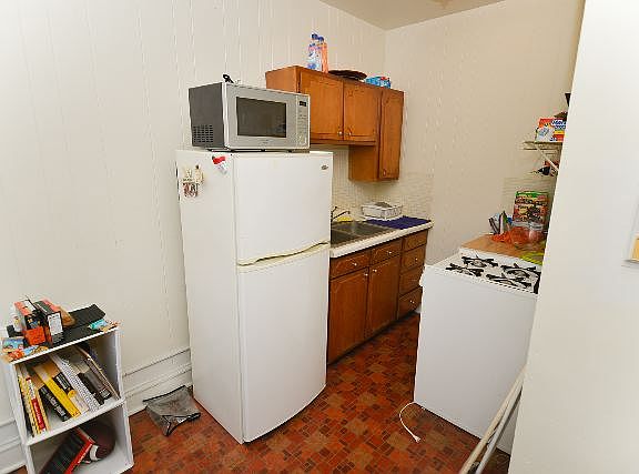 2nd image of 2129 N Dayton St #802