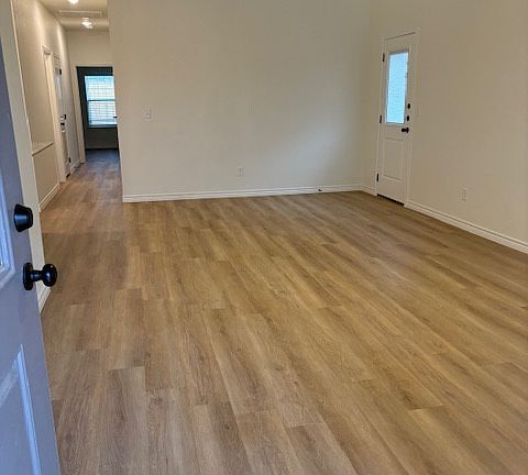 2nd image of 102 Leon Ln Unit B