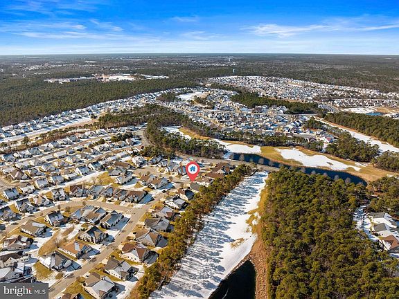 3rd image of 9 Bradley Beach Way
