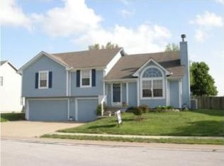 202 NW Arbor Dr, Blue Springs, MO 64014