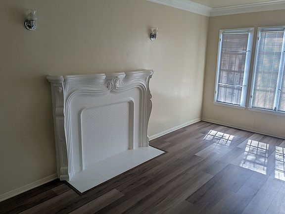 2nd image of 4196 1/2 4th Ave #1