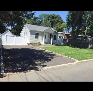 5 9th Ave, Huntington Station, NY, 11746