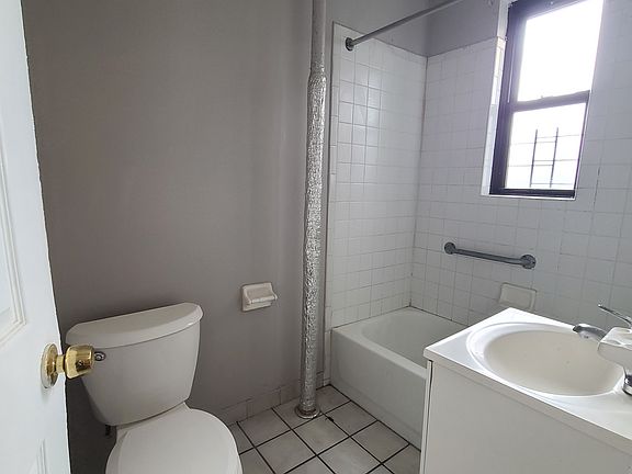 4th image of 10 Elton St #5