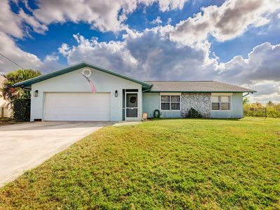 582 SW Carter Avenue, Port Saint Lucie, FL, 34983